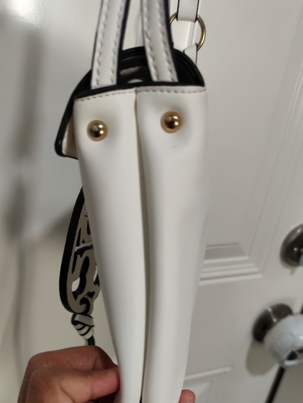 Tory Burch White Leather Crossbody with Logo Medallion - Picture 5 of 15
